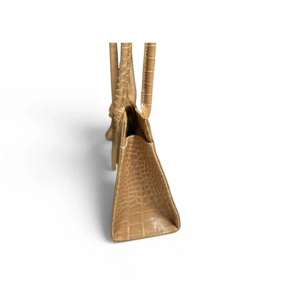 Liz Claiborne Tan Woven Straw Handbag - Picture 4 of 12